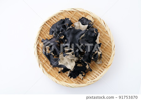 Dried chestnut 91753870