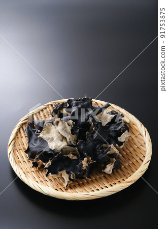 幹栗子 91753875