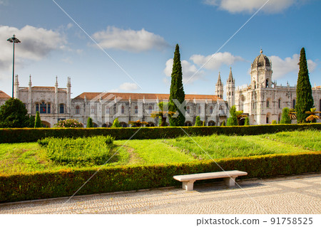 Mosteiro dos Jeronimos in Lisbon, Portugal 91758525