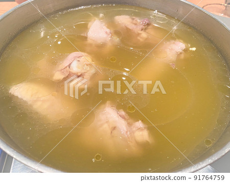 Hakata specialty dish, mizutaki 91764759