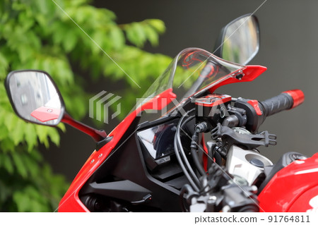 紅色摩托車形象 91764811