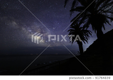 《Nichinan Coast, Miyazaki Prefecture》 Summer Milky Way and palm trees from Horikiri Pass 《Nichinan Coast, Miyazaki Prefecture》 Summer Milky Way and palm trees from Horikiri Pass 91764839