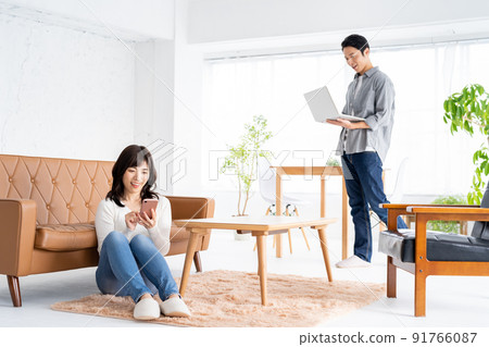 Couple / Family / Couple / Living / Lifestyle Couple / Family / Couple / Living / Lifestyle 91766087