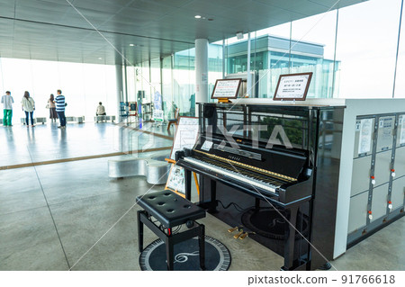 Station piano 91766618