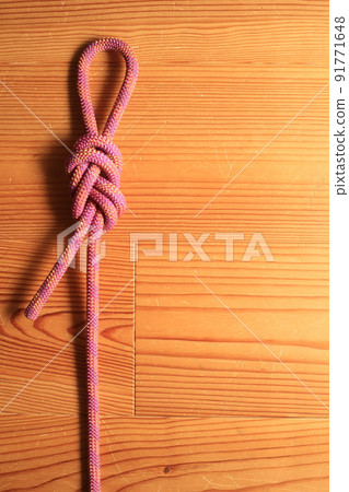 Figure-eight knot for mountaineering, camping and outdoor activities 91771648
