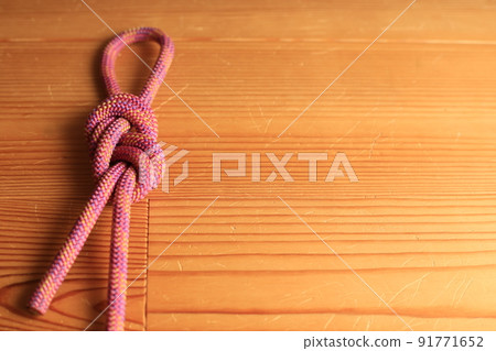 Figure-eight knot for mountaineering, camping and outdoor activities 91771652