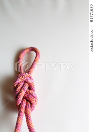 Figure-eight knot for mountaineering, camping and outdoor activities 91771680