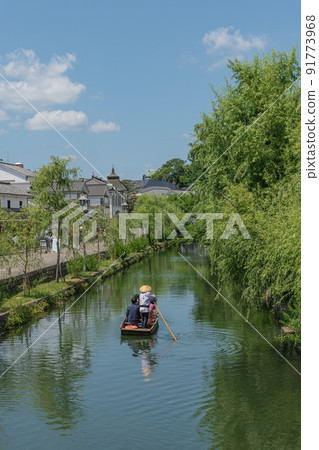 Kurashiki Bikan Historical Waterway Riverboat sink 91773968