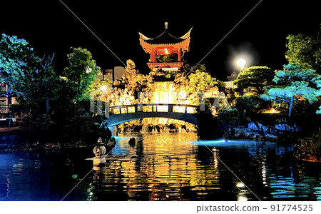 Okinawa Naha Fukushuen Night scenery Okinawa Naha Fukushuen Night scenery 91774525