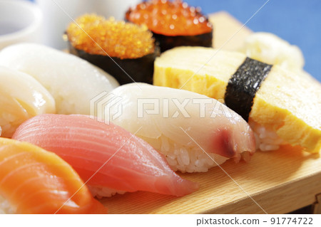 清酒和美味的握壽司 清酒和美味的握壽司 91774722