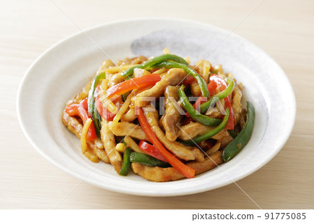 胡椒牛排用辣椒粉、胡椒和豬肉 91775085