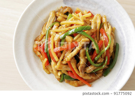 胡椒牛排用辣椒粉、胡椒和豬肉 胡椒牛排用辣椒粉、胡椒和豬肉 91775092