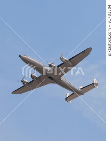 Lockheed L-1049G Super Constellation Horizontal Flight Lockheed L-1049G Super Constellation Horizontal Flight 91781504