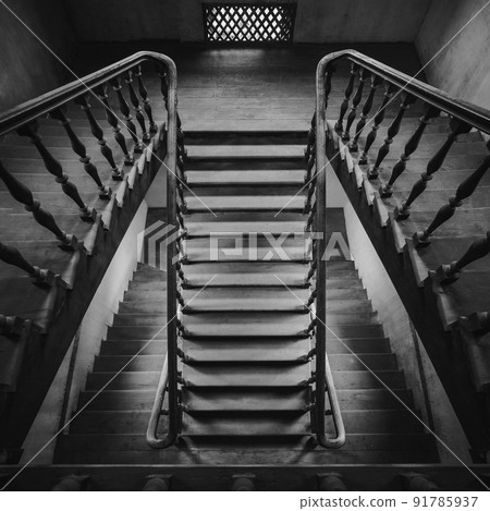 stair, staircase, step 91785937
