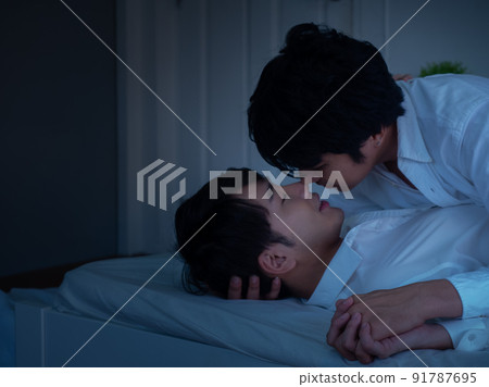 couple lgbtq concept. 91787695