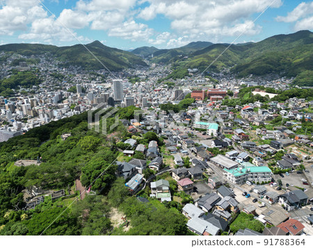 從風頭公園上空俯瞰長崎市 91788364