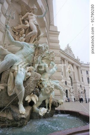 Historical Vienna skyline 91790280