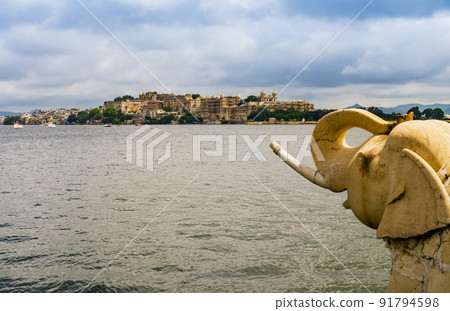 Stunning view of Udaipur from Jag Mandir Palace, Rajasthan, India 91794598