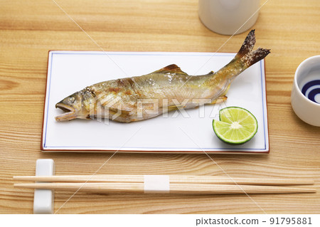 鹽烤三文魚 鹽烤三文魚 91795881