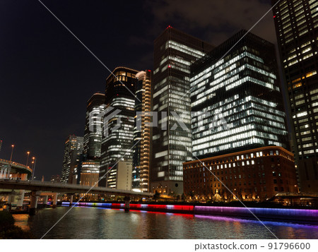 Night view of skyscrapers in Nakanoshima, Osaka 91796600
