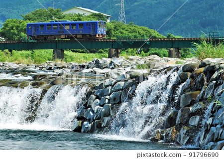 Wakasa Railway running on the bridge 91796690