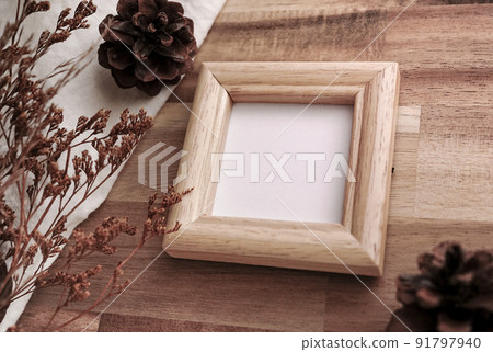 Wooden frame background 91797940