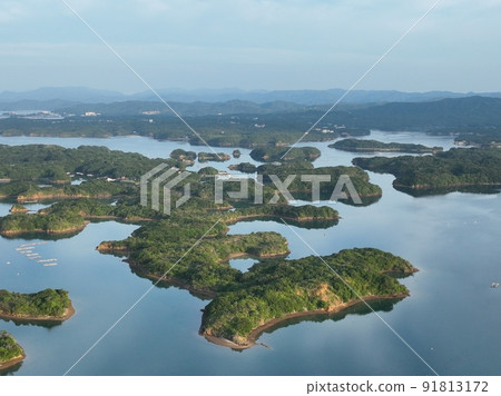 從桐垣展望台鳥瞰三重縣英虞灣日出 91813172