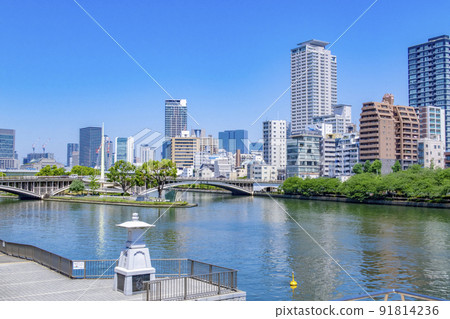Osaka Tenmanbashi cityscape 91814236