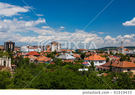 從羅馬尼亞特蘭西瓦尼亞要塞城市阿爾巴尤利亞堡壘看到的風景 91819433