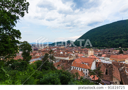 Cityscape of the old town seen from the black tower of Brasov in Transylvania, Romania 91819725