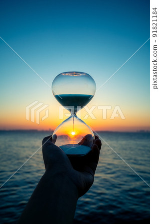 Sea and Hourglass III 91821184