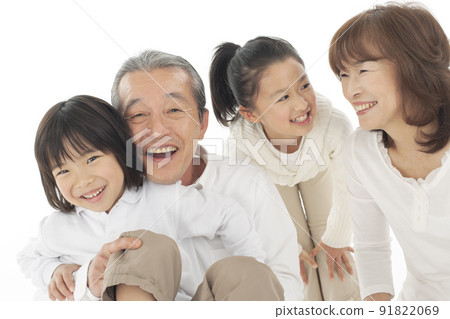 Smiley senior couple and grandparents 91822069