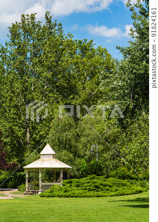 塞爾維亞諾維薩德的多瑙河公園 塞爾維亞諾維薩德的多瑙河公園 91824161