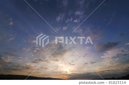 夏日早晨的天空，彩雲，超廣角，220625am，天空 91825514