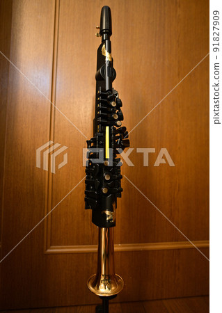 Up image of digital saxophone 91827909