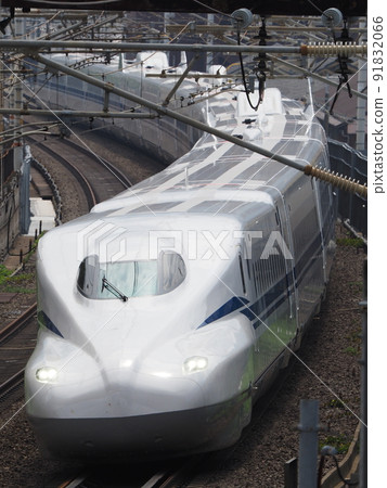 Shinkansen N700S J30 formation test run near Yamashina Shinkansen N700S J30 formation test run near Yamashina 91832066