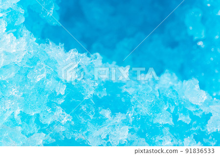 Shaved ice with blue syrup 91836533