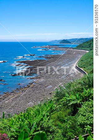 From the front of Road Station Phoenix, Nichinan Kaigan Oni no Washiwa (Miyazaki Prefecture) From the front of Road Station Phoenix, Nichinan Kaigan Oni no Washiwa (Miyazaki Prefecture) 91836570