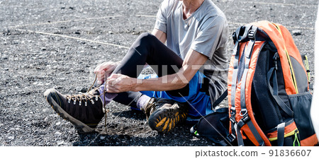 準備登山的人 準備登山的人 91836607