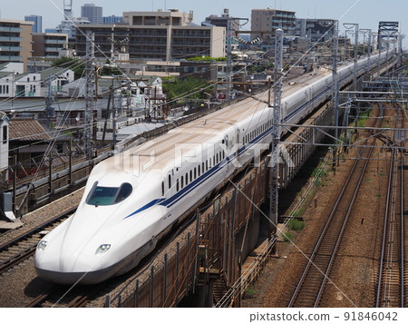 Shinkansen N700S J14 formation at Nishimagome overpass Shinkansen N700S J14 formation at Nishimagome overpass 91846042