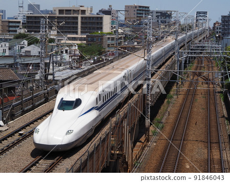 Shinkansen N700S J10 formation at Nishimagome overpass 91846043