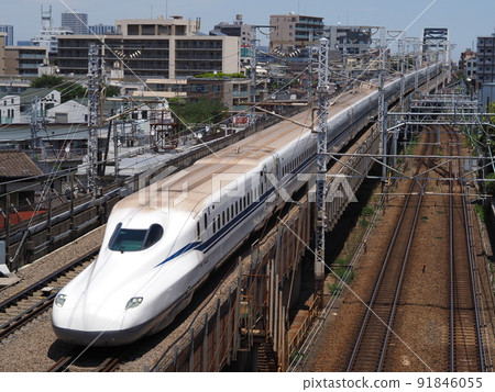 新幹線 N700S H1 編隊在 Nishimagome 立交橋 新幹線 N700S H1 編隊在 Nishimagome 立交橋 91846055