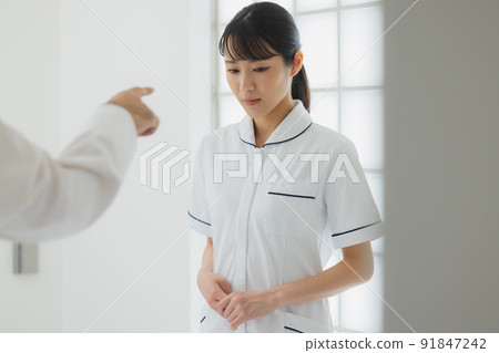 一個憤怒的護士 一個憤怒的護士 91847242