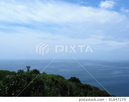 Nagasaki-Scenic light surrounded by the sea 91847279