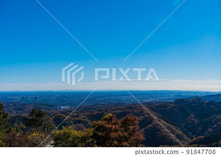 Autumn scenery seen from the blue sky and Mt. Takao Autumn scenery seen from the blue sky and Mt. Takao 91847708