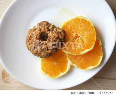 Chocolate chip cookies with orange slices Chocolate chip cookies with orange slices 91856062