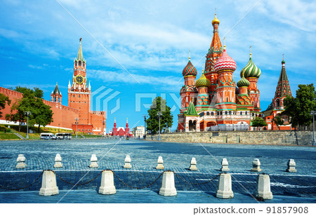 Moscow Kremlin and St Basil's Cathedral in summer, Russia Moscow Kremlin and St Basil's Cathedral in summer, Russia 91857908