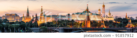 Panoramic view of Moscow Kremlin at sunset, Russia Panoramic view of Moscow Kremlin at sunset, Russia 91857912