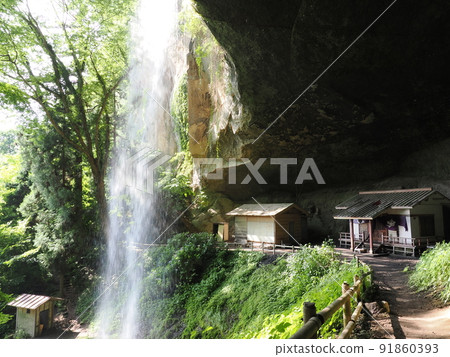 Tanashitafudo Falls (100 selections of Japanese waterfalls) 91860393