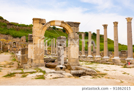 Rows of columns in Perge, Antalya, Turkey 91862015